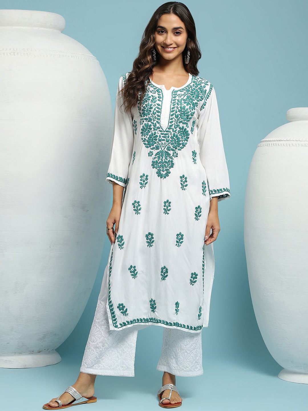 

House of Chikankari Floral Embroidered Notched Neck Straight Pure Cotton Kurta, Green
