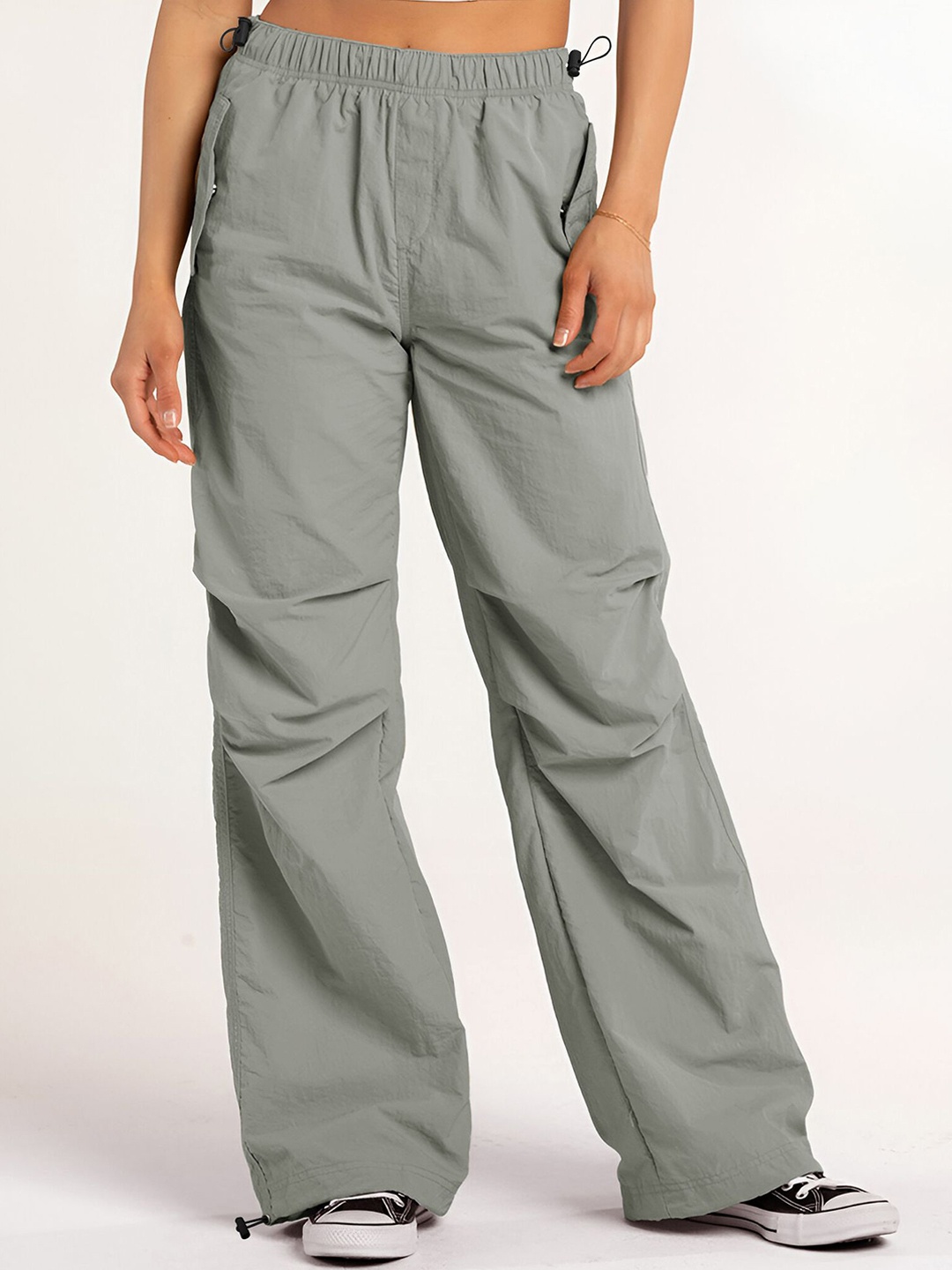 

Maniac Women Relaxed-Fit Mid Rise Parachute Trousers, Grey