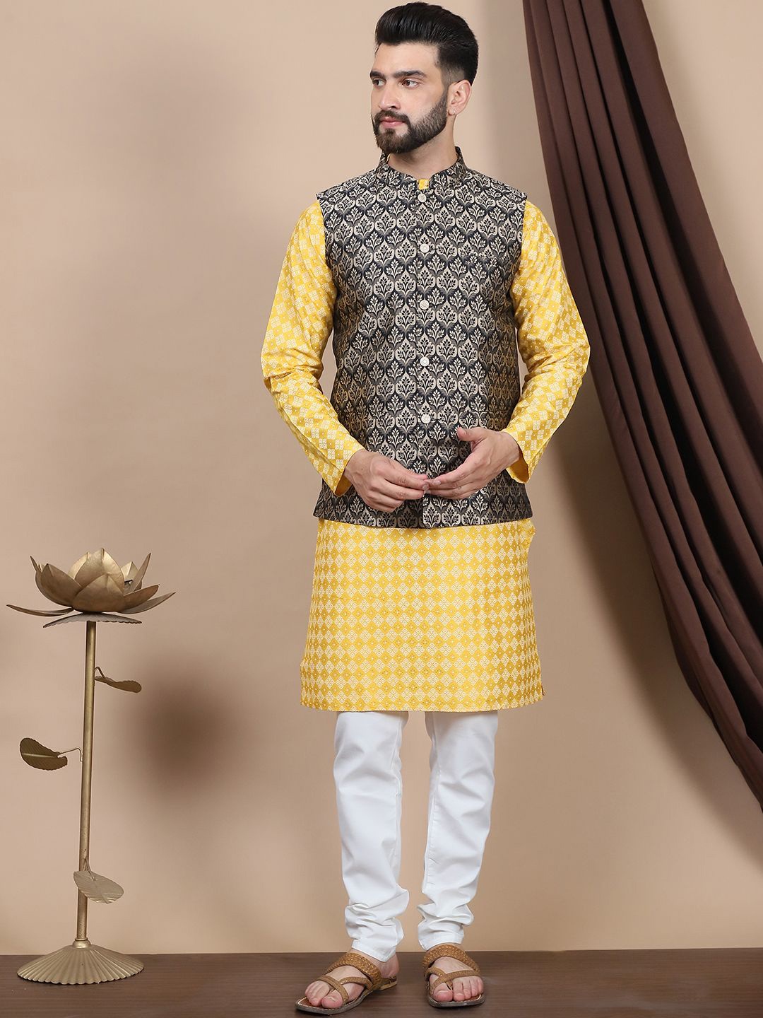 

Anouk Floral Printed Regular Pure Cotton Straight Kurta With Churidar & Nehru Jacket, Yellow