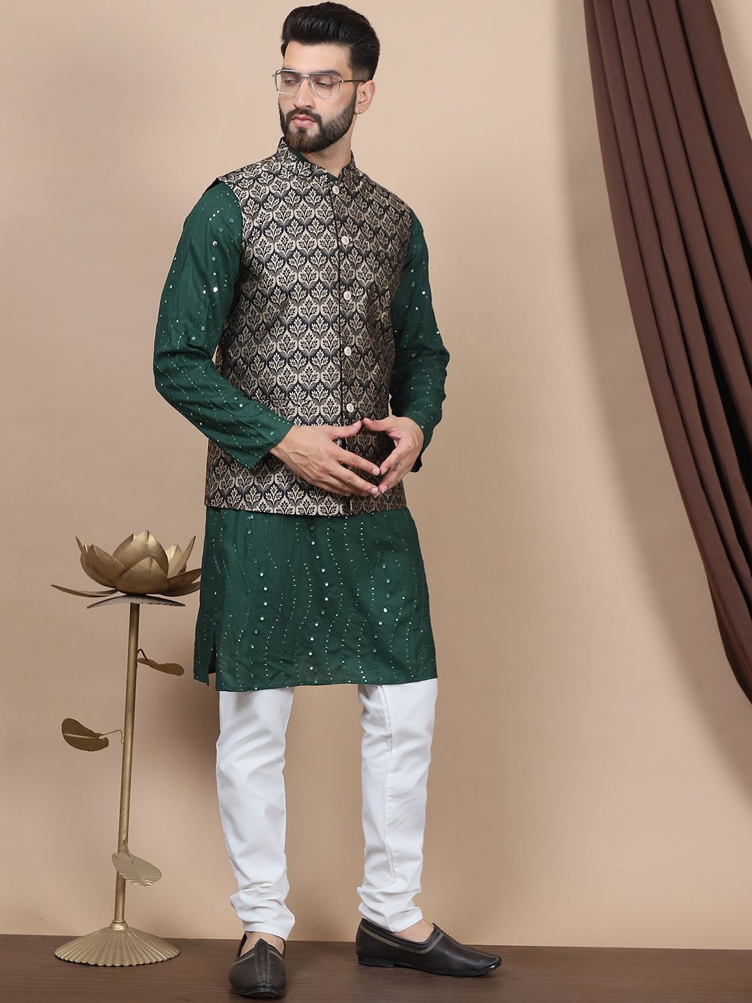 

Anouk Embroidered Regular Sequinned Pure Cotton Straight Kurta With Churidar, Green