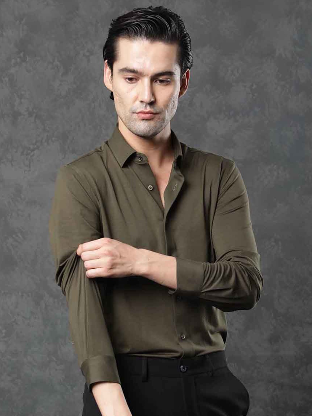 

RARE RABBIT Men Solid Comfort Opaque Casual Shirt, Green