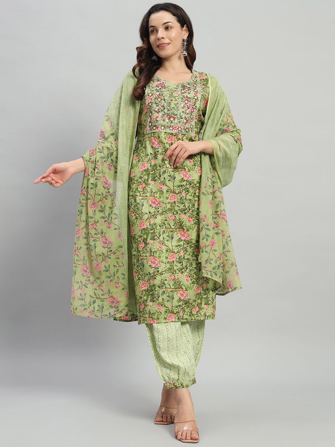 

ASHRU Floral Printed Regular Mirror Work Kurta With Patiala & Dupatta, Green