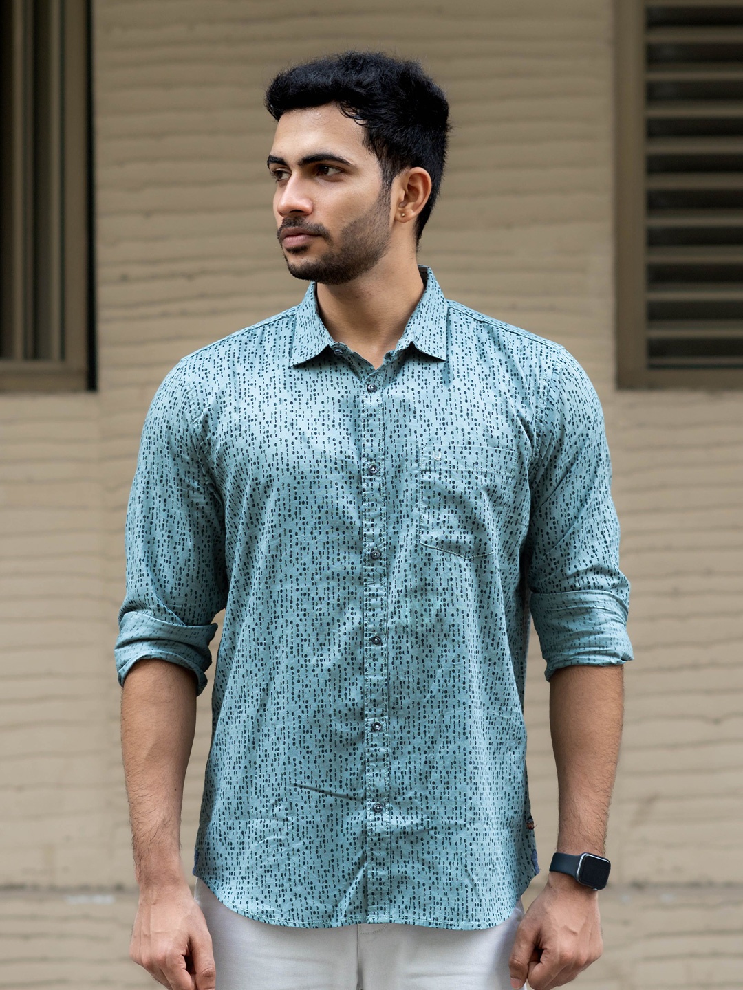 

URBARO Men Smart Slim Fit Horizontal Stripes Opaque Striped Casual Shirt, Green