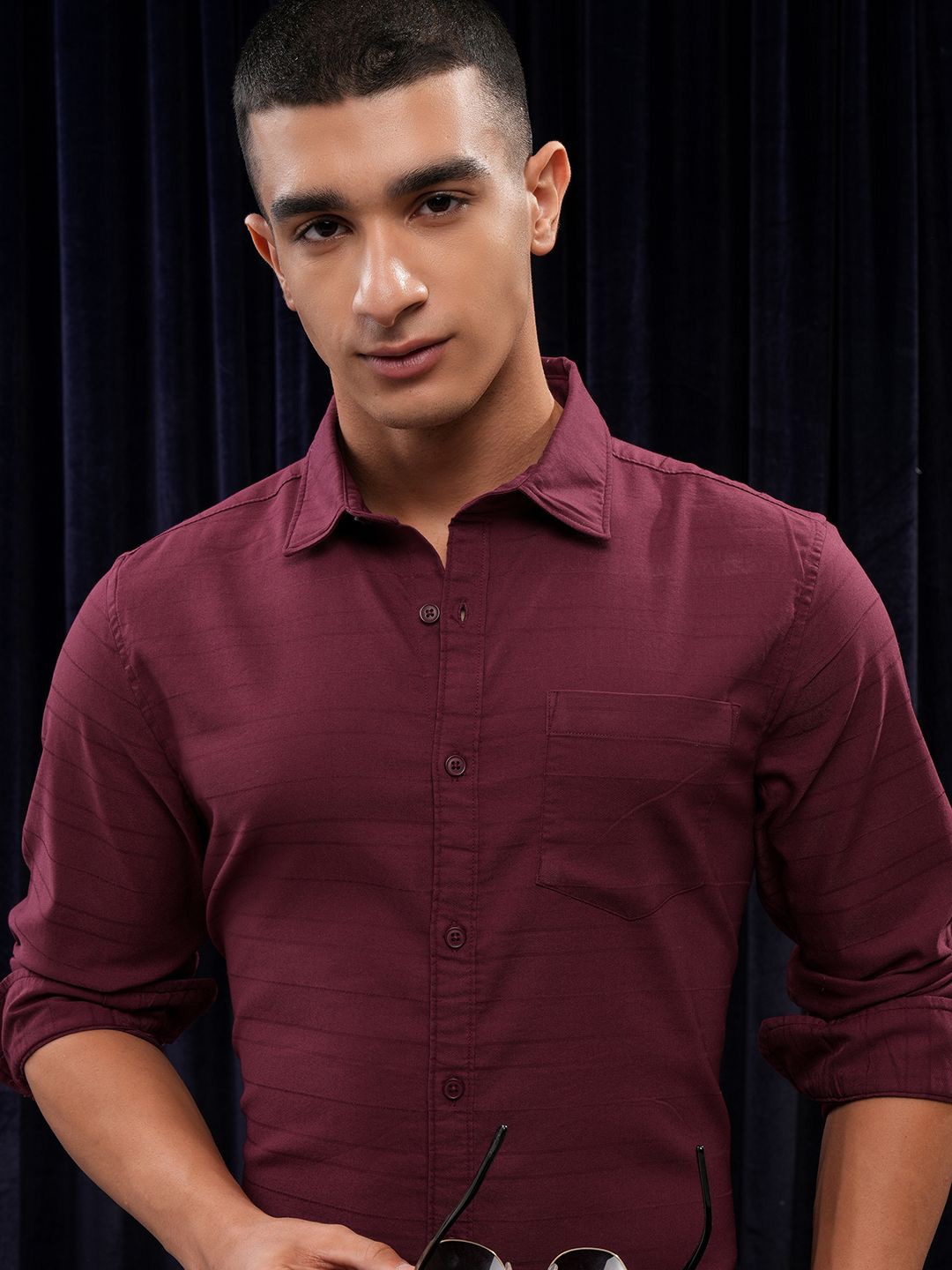 

HIGHLANDER Men Dobby Textured Solid Casual Shirt, Maroon