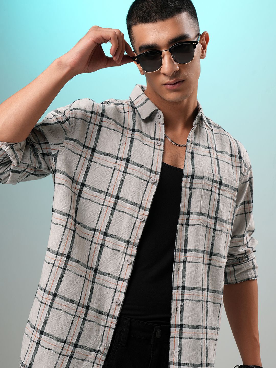 

HIGHLANDER Men Dobby Textured Checked Relaxed Shirt, Grey