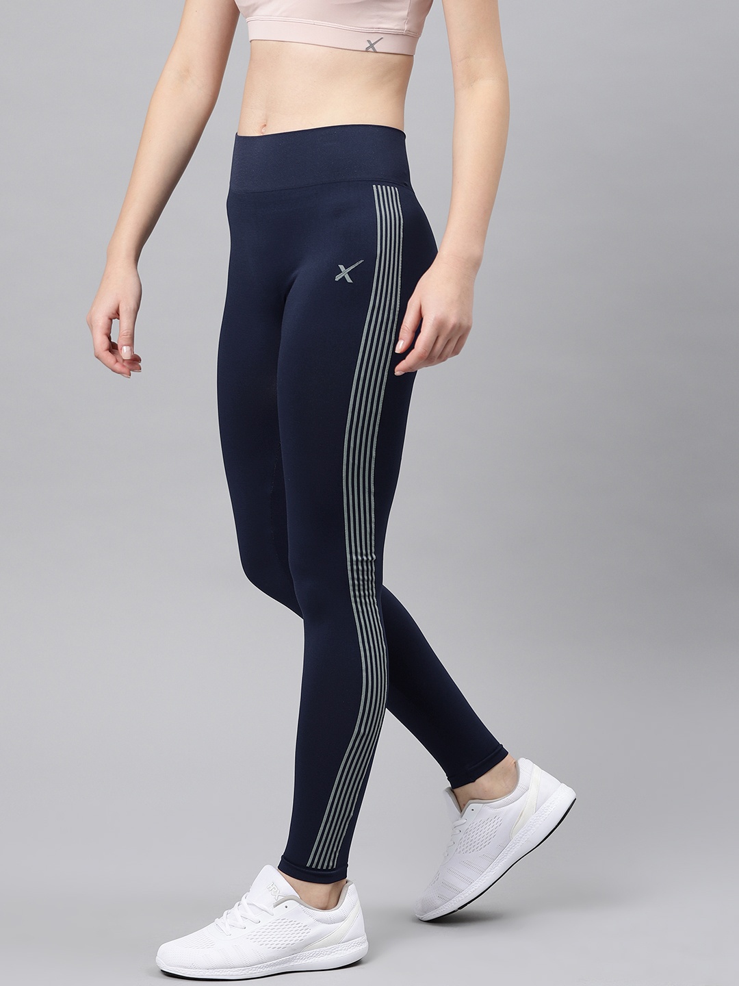 

HRX by Hrithik Roshan Women Navy Blue Seamless Solid Tights