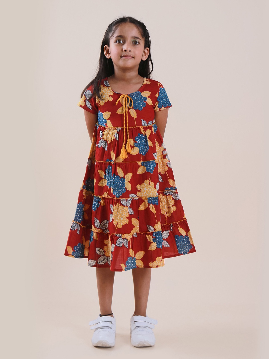 

Sangria Girls Floral Printed Pure Cotton A-Line Tie-Ups Dress, Maroon