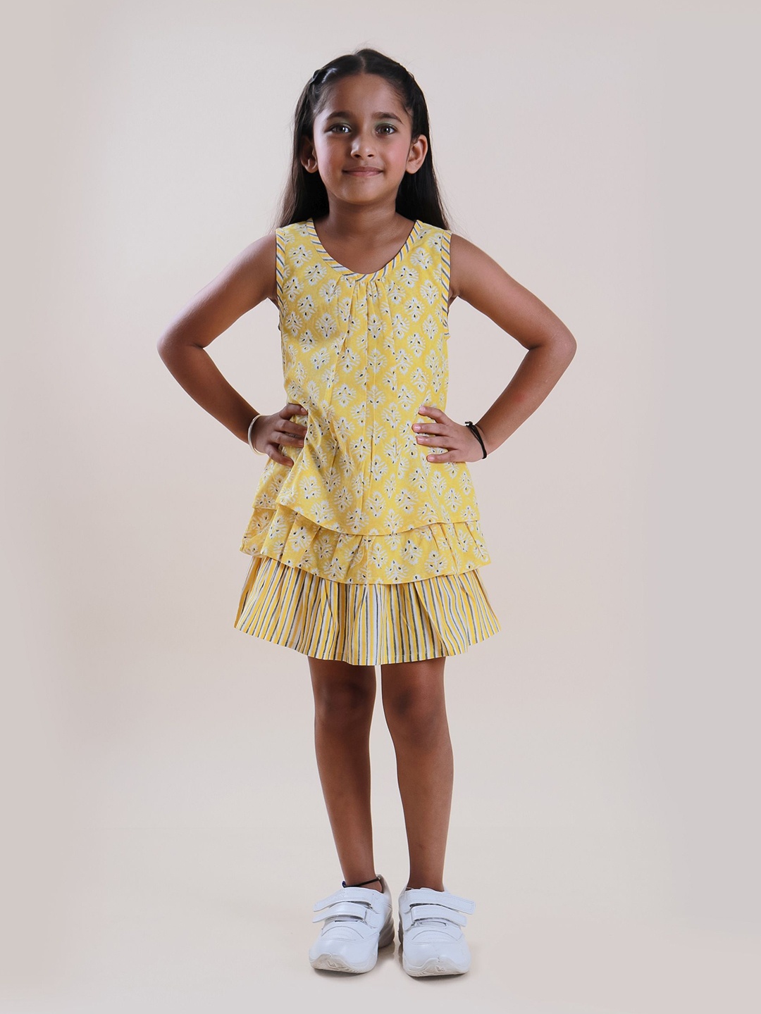 

Sangria Girls Floral Printed Pure Cotton Printed A-Line Dress, Yellow