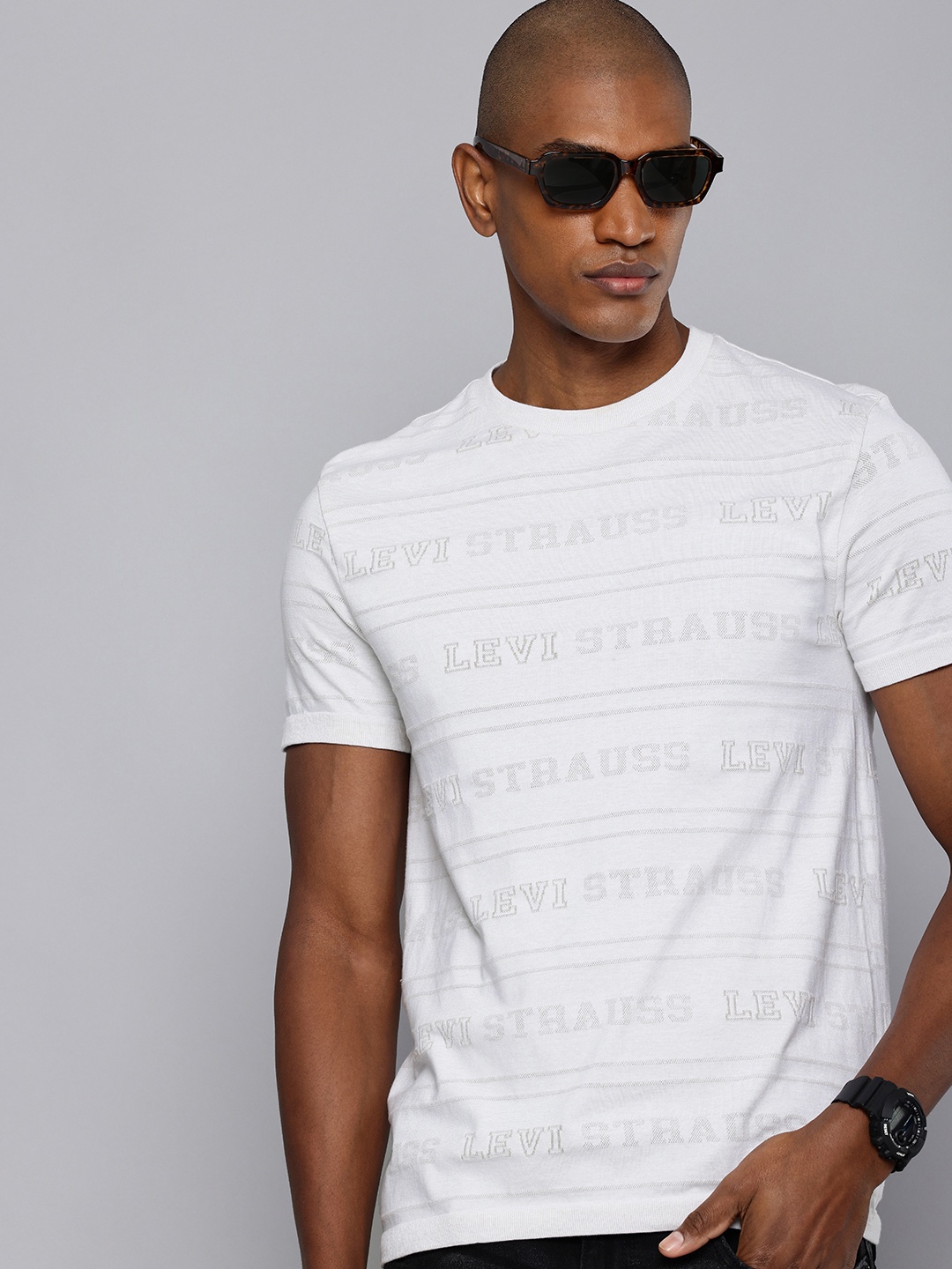 

Levis Brand Logo Self Design T-shirt, Off white