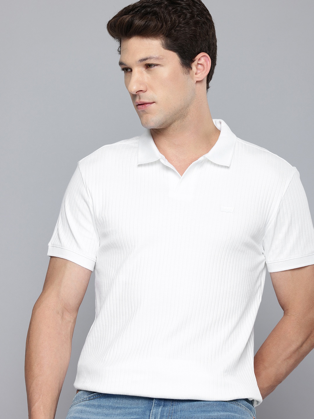 

Levis Self Design Polo Collar Slim Fit T-shirt, White