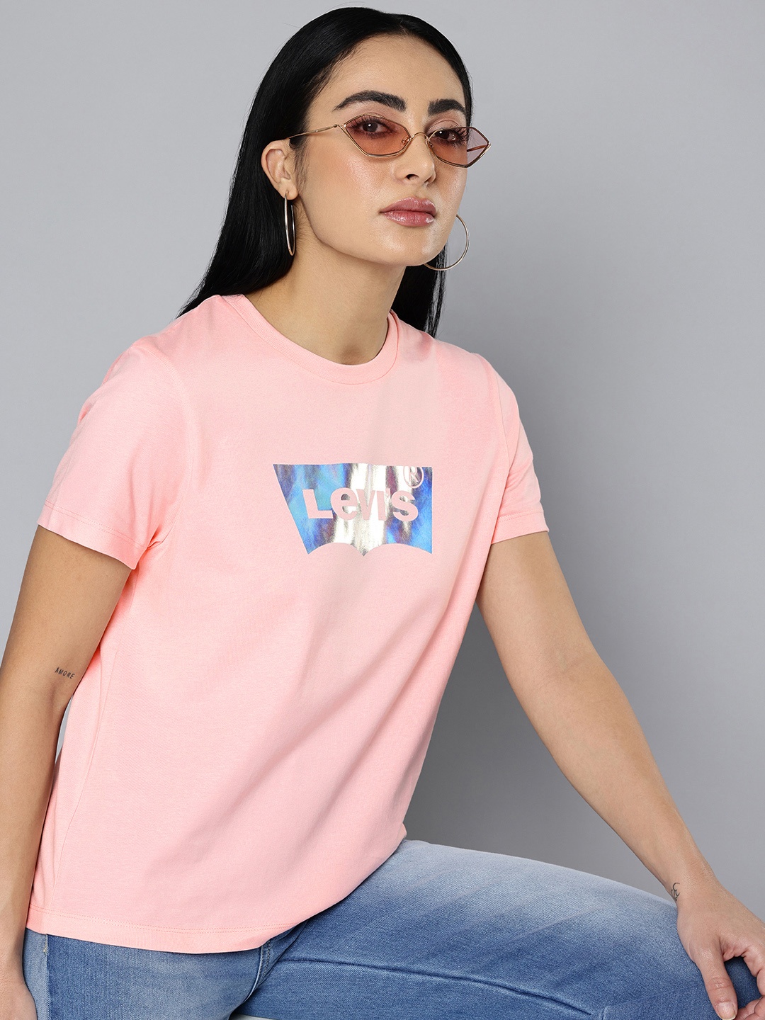 

Levis Brand Logo Printed Pure Cotton Straight Fit T-Shirt, Pink