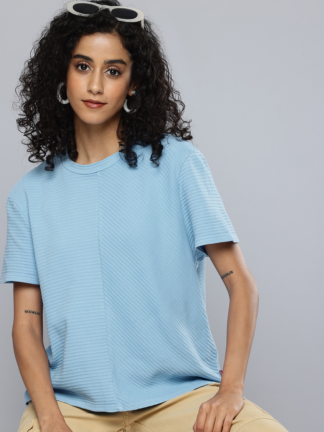 

Levis Drop-Shoulder Sleeves Self Design Textured Relaxed Fit Pure Cotton T-shirt, Blue