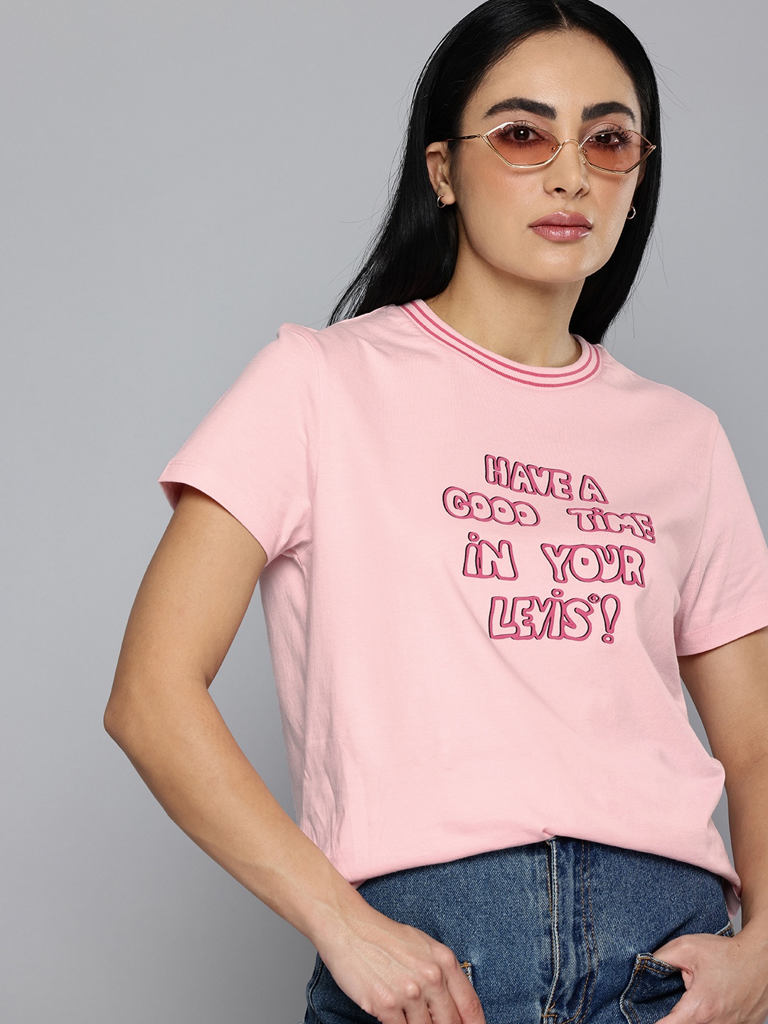 

Levis Typography Printed Pure Cotton Straight Fit T-Shirt, Pink