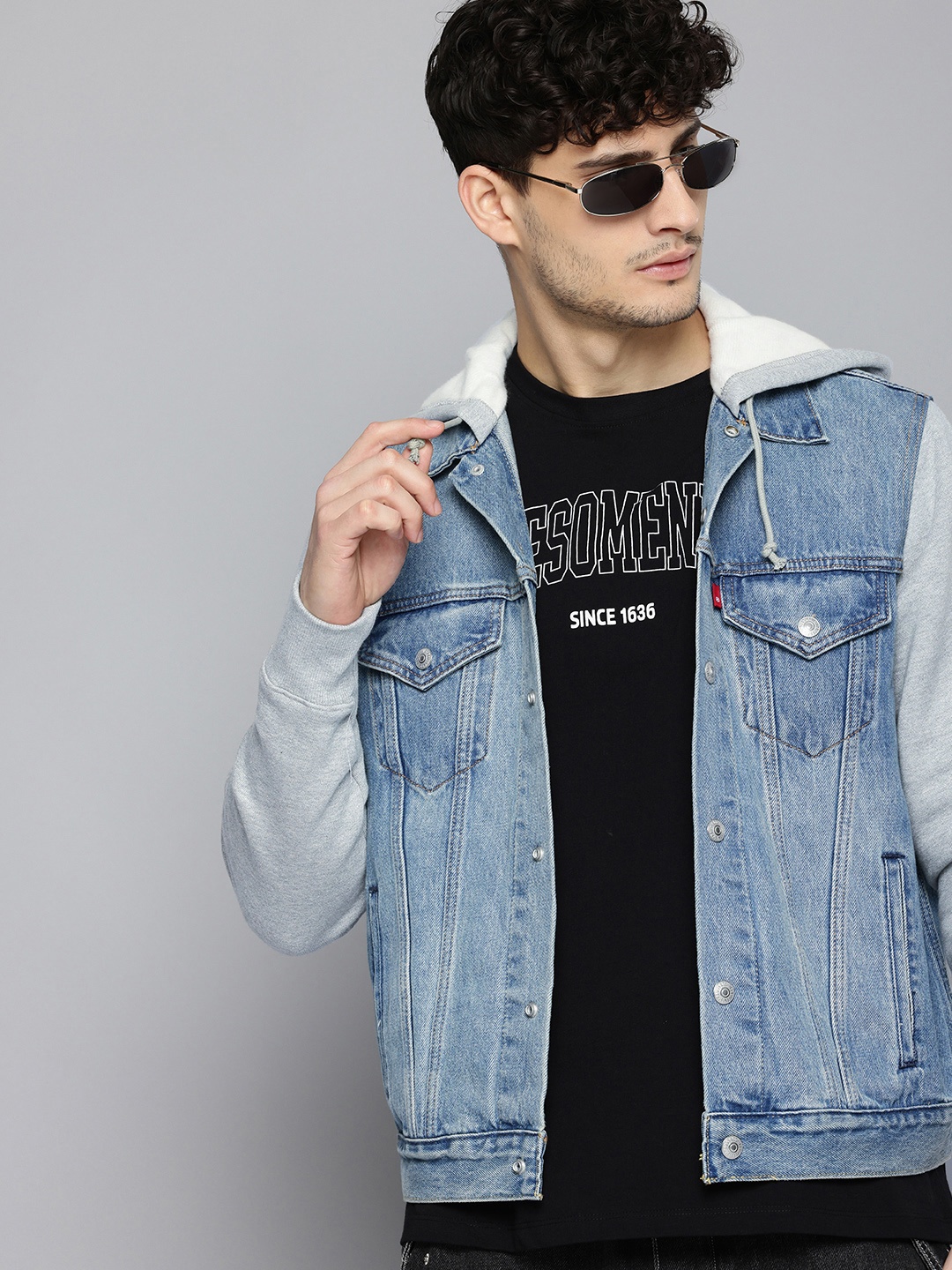 

Levis Pure Cotton Hooded Denim Trucker Jacket, Blue