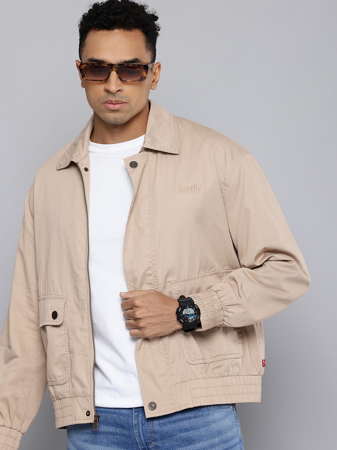 

Levis Pure Cotton Spread Collar Tailored Jacket, Beige