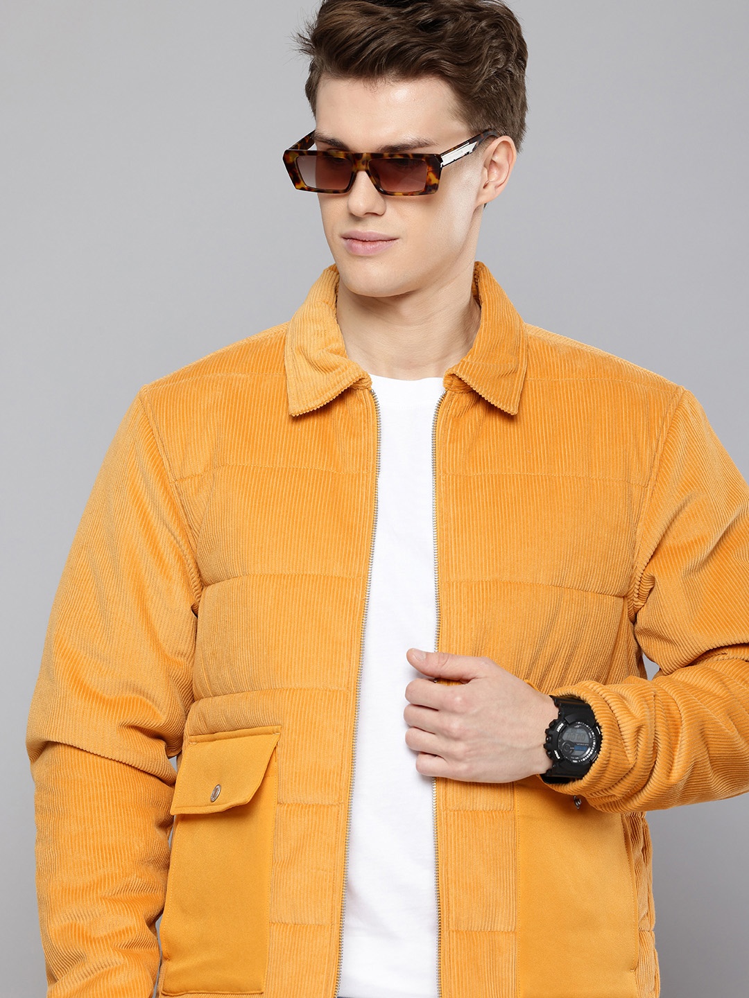 

Levis Pure Cotton Oversized Pockets Corduroy Tailored Jacket, Yellow