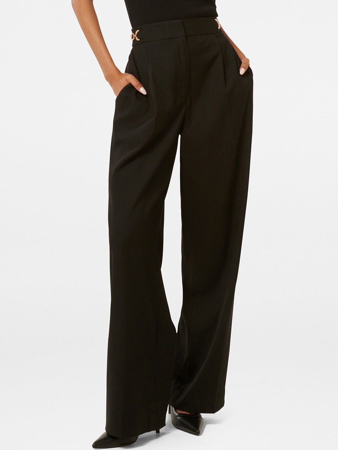 

Forever New Women Relaxed High-Rise Pleated Trousers, Black