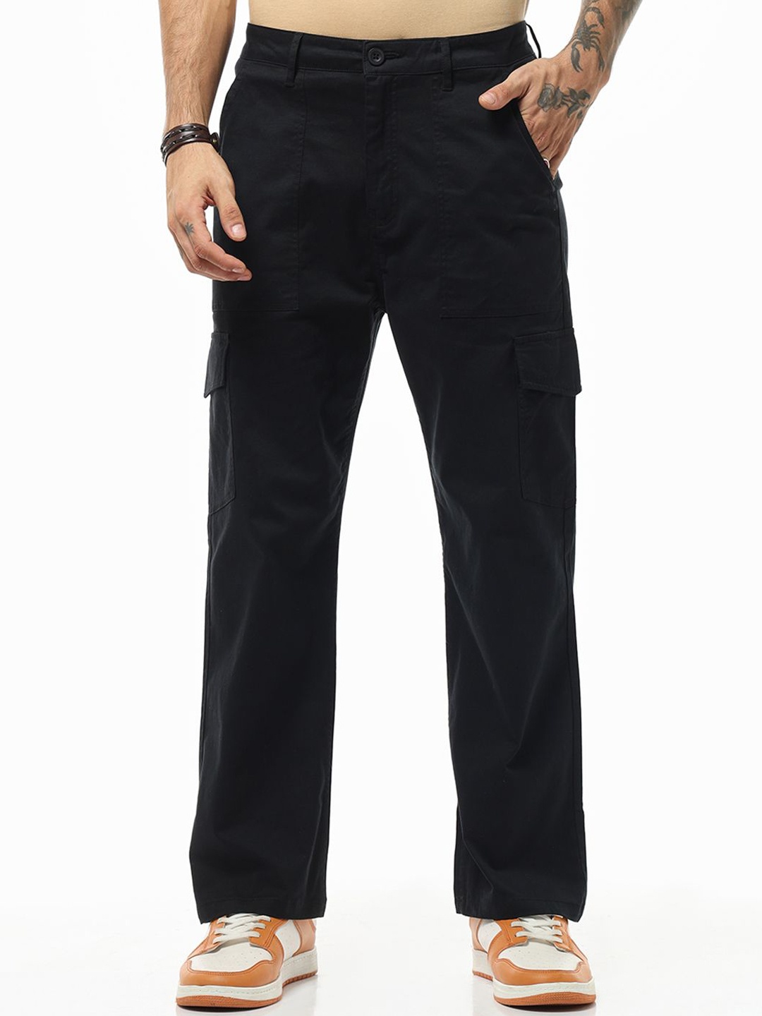 

Bewakoof Men Straight Fit Cargo Trousers, Black