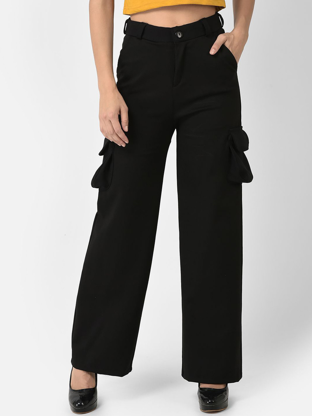 

FNOCKS Women Relaxed Straight Leg Straight Fit High-Rise Trousers, Black