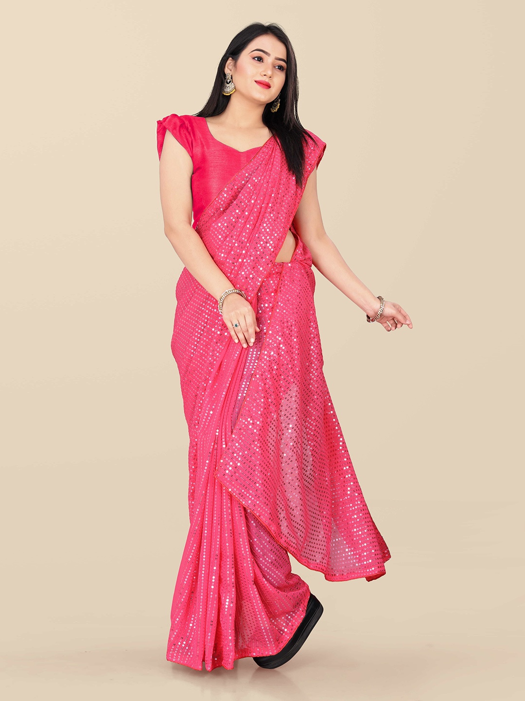 

DDRS FASHION Embellished Sequinned Saree, Magenta