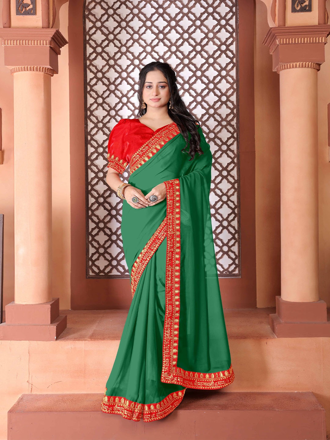 

DDRS FASHION Embroidered Saree With Blouse Piece, Green