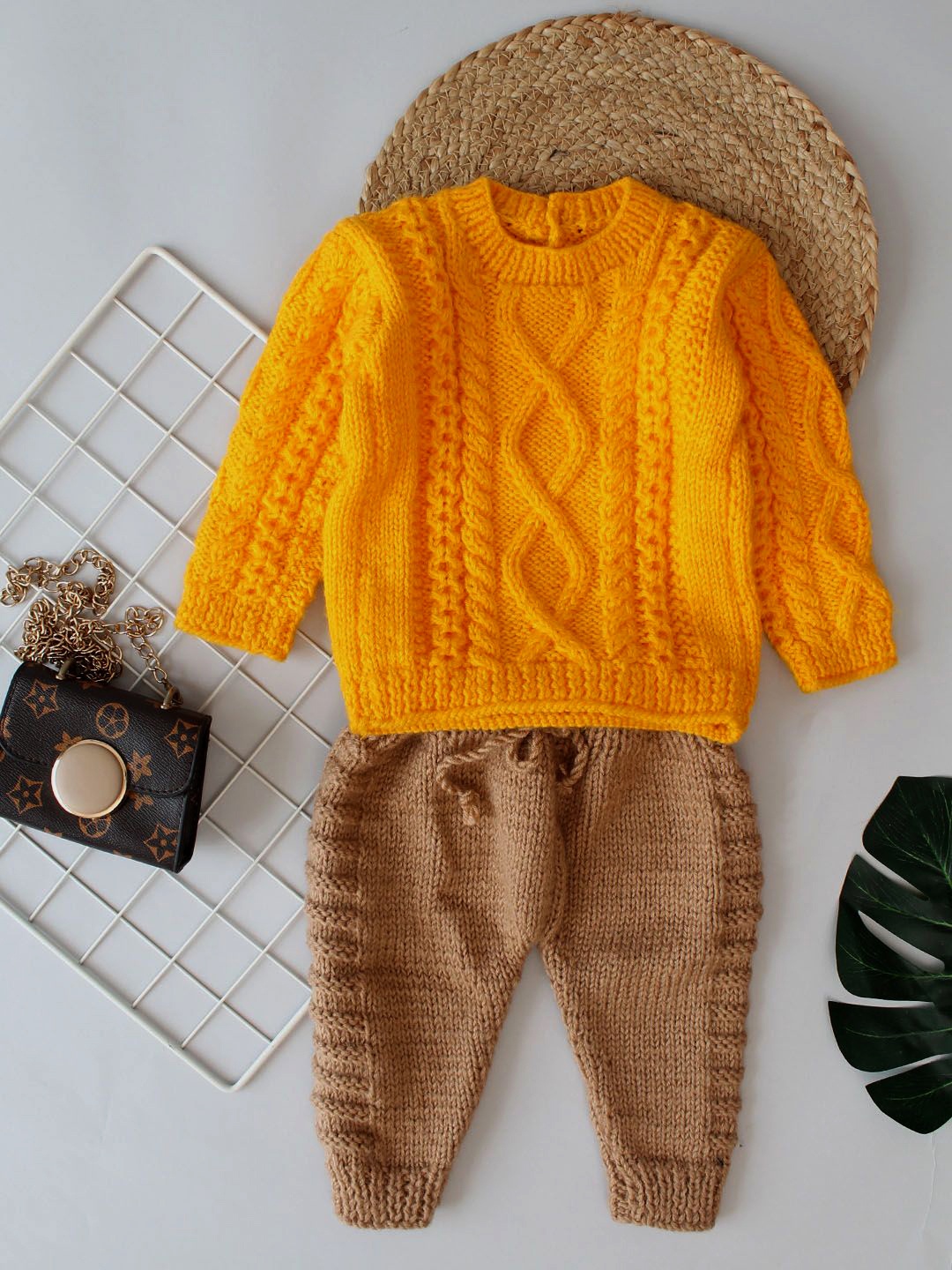 

Woonie Kids Round Neck Long Sleeves Pure Cotton Trousers, Yellow
