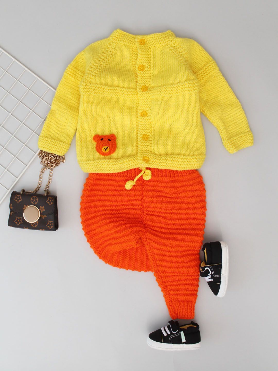 

Woonie Kids Self Design Pure Cotton Sweatshirt & Trousers, Yellow