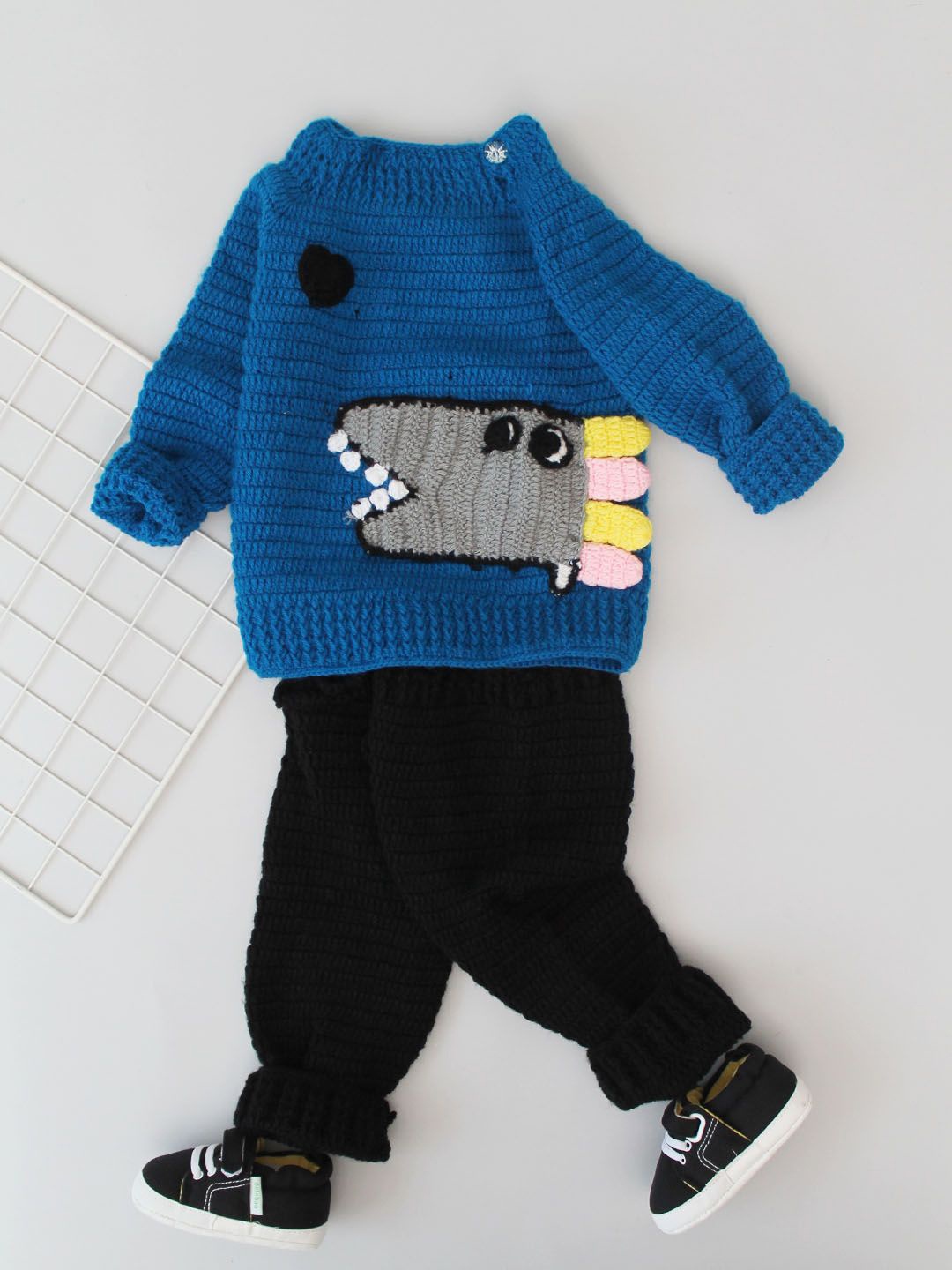 

Woonie Kids Dinasaur Design Pure Cotton Sweatshirt & Trousers, Blue
