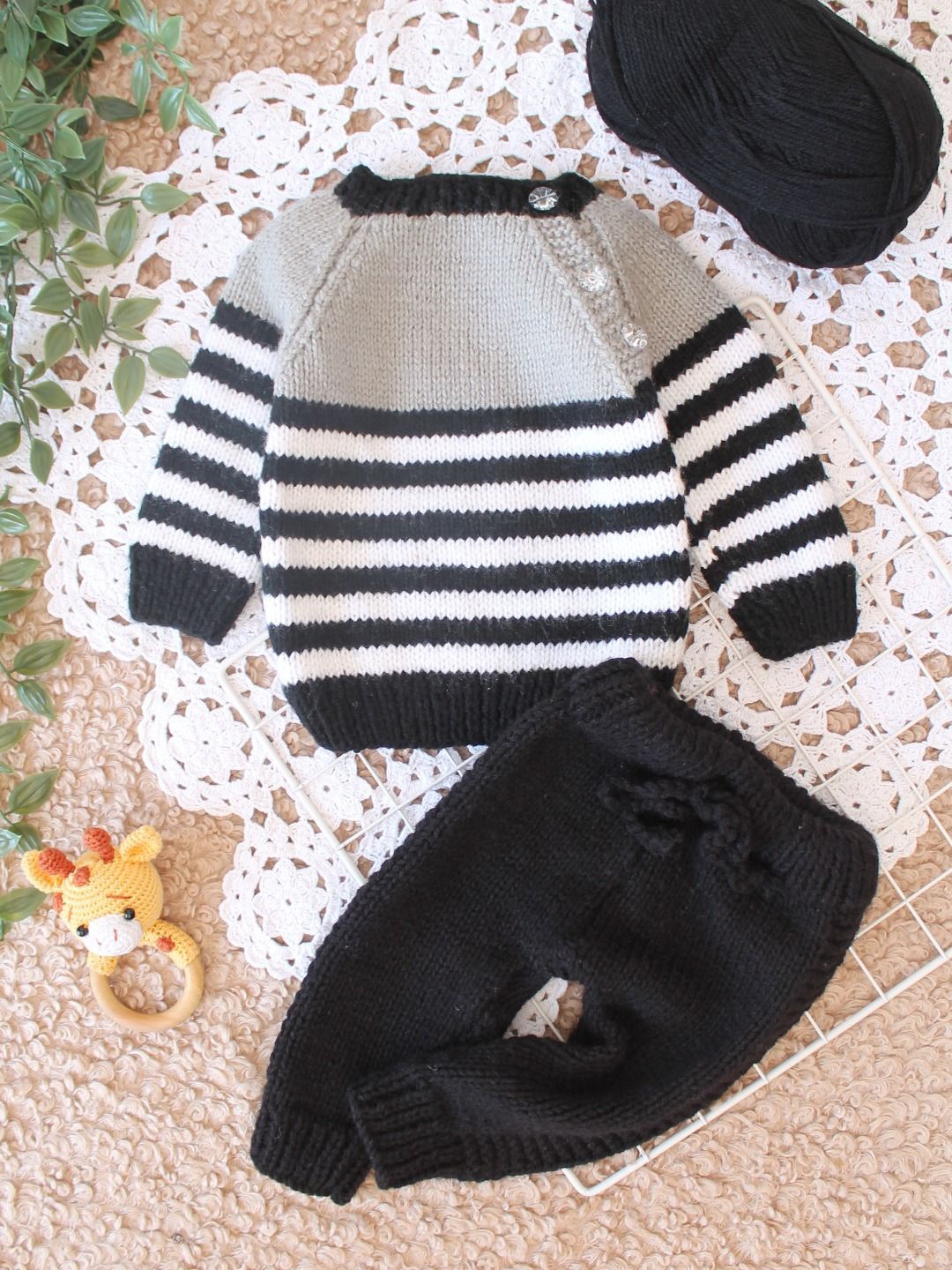 

Woonie Kids Striped Acrylic Sweater With Trousers, Black