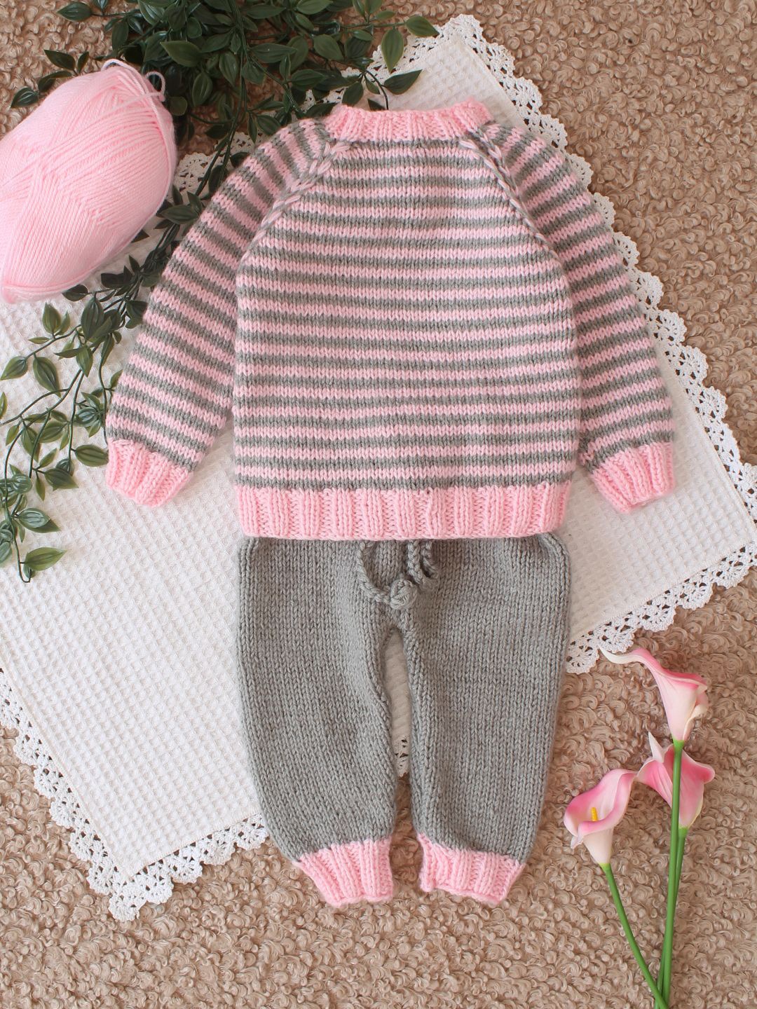 

Woonie Kids Striped Acrylic Sweatshirt With Trousers, Pink