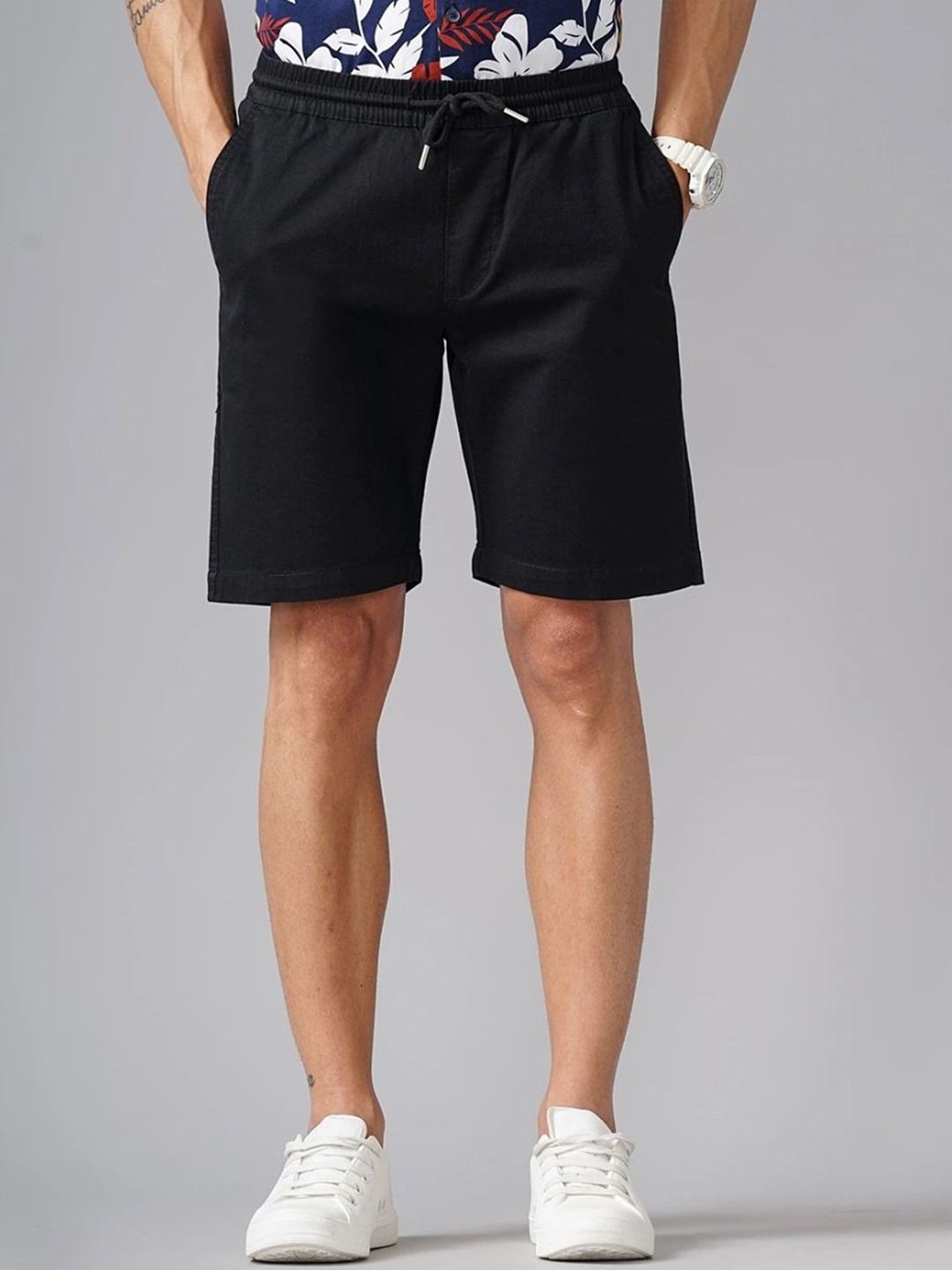 

British Club Men Slim Fit Low Rise Pure Cotton Outdoor Shorts, Black