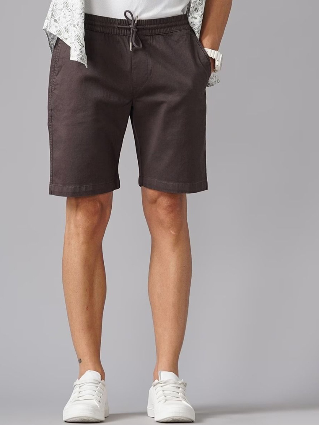 

British Club Men Slim Fit Low Rise Pure Cotton Outdoor Shorts, Charcoal