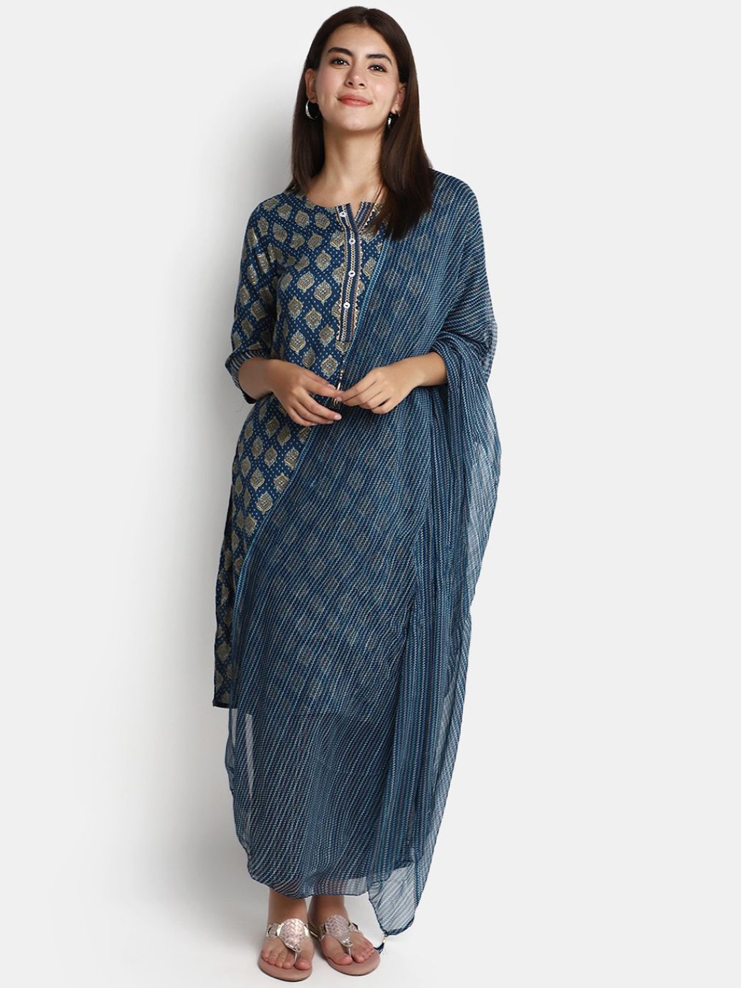 

V-Mart Ethnic Motifs Printed Gotta Patti Straight Kurta With Palazzos & Dupatta, Blue