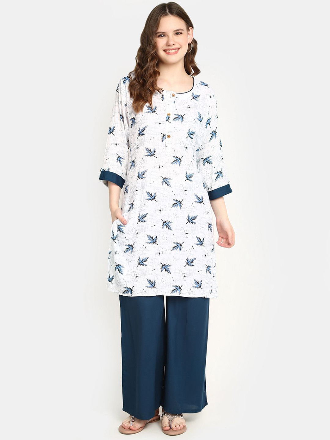

V-Mart Floral Printed Round Neck Straight Kurta with Palazzos, Off white