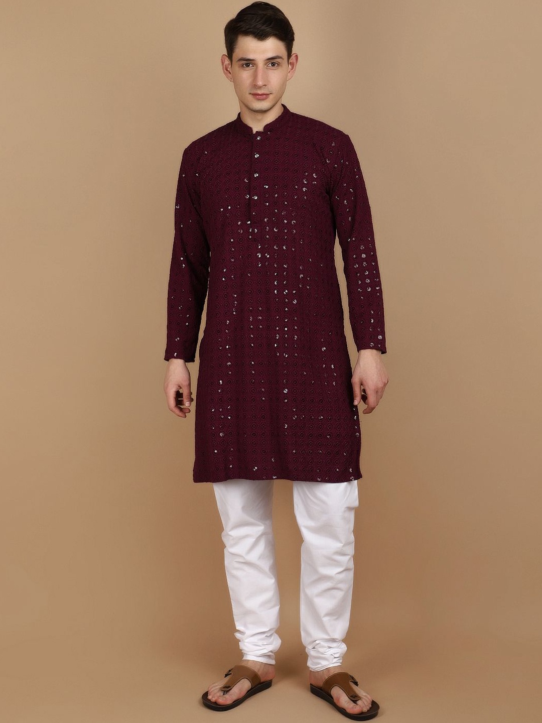 

V-Mart Floral Embroidered Mandarin Collar Sequinned Pure Cotton Kurta with Churidar, Maroon