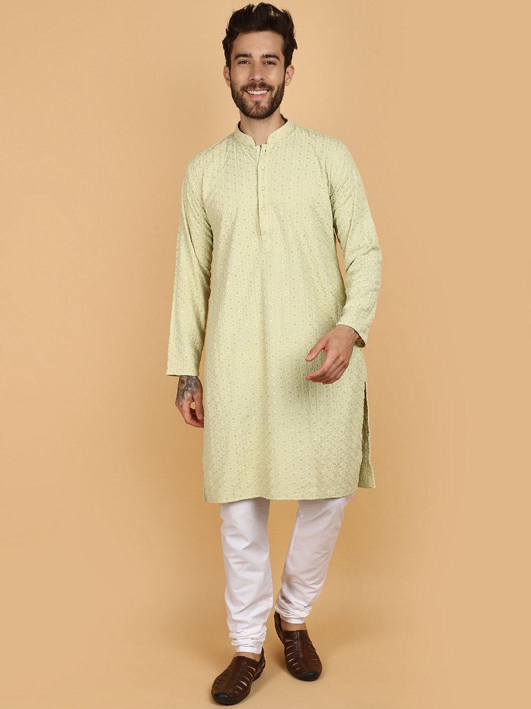 

V-Mart Floral Embroidered Mandarin Collar Sequinned Pure Cotton Kurta with Churidar, Green