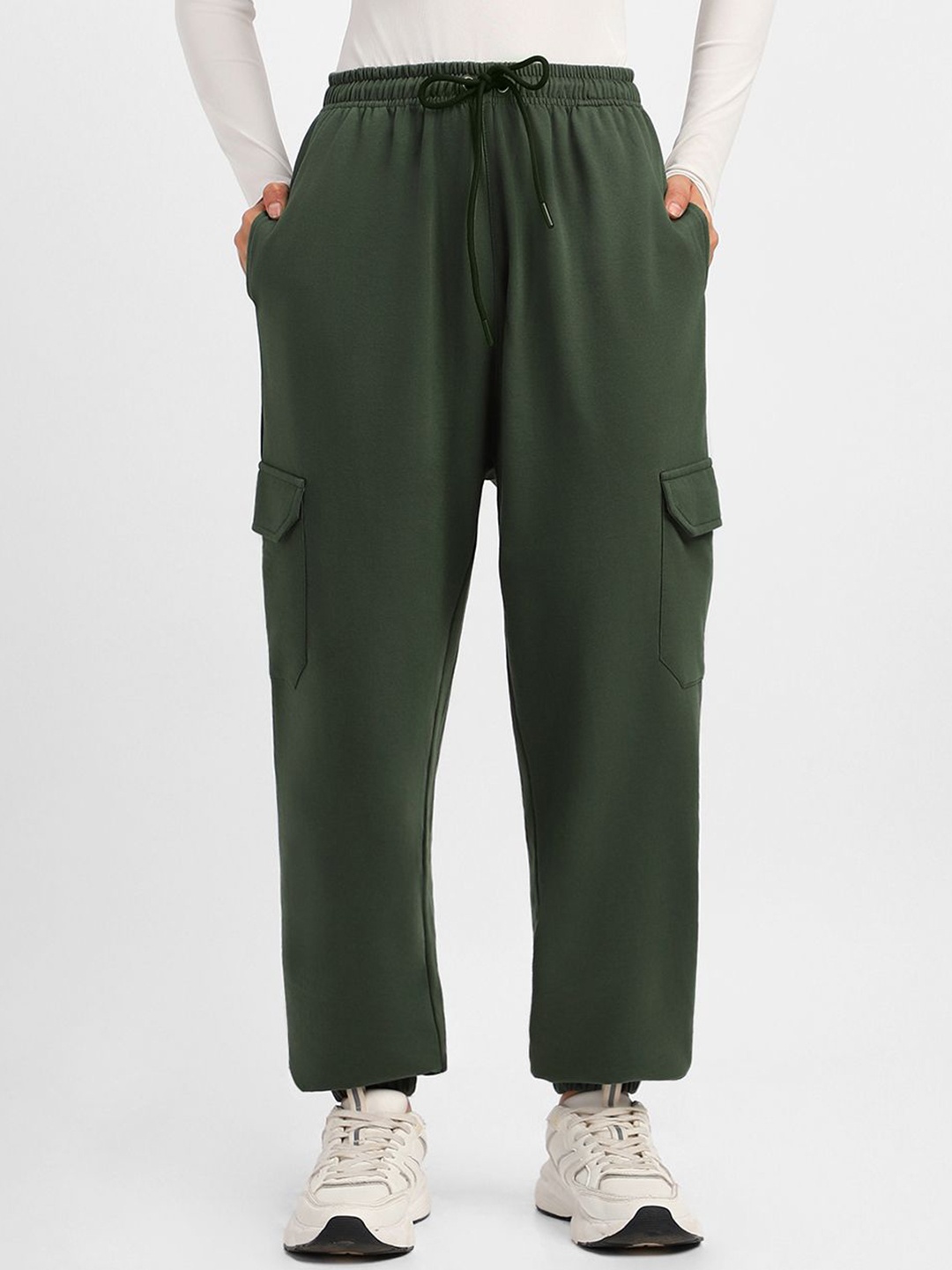

JUNEBERRY Women Mid Rise Relaxed Fit Joggers, Olive
