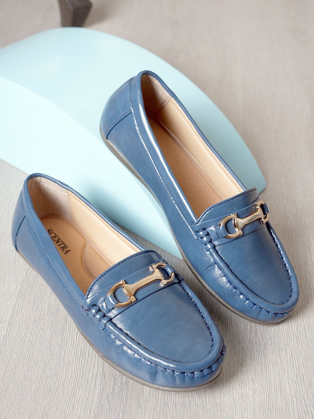 

SCENTRA Women Round Toe Comfort Insole Loafers, Blue