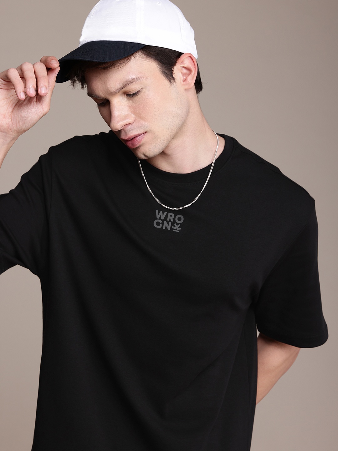 

WROGN Drop-Shoulder Sleeves Pure Cotton Relaxed Fit T-shirt, Black