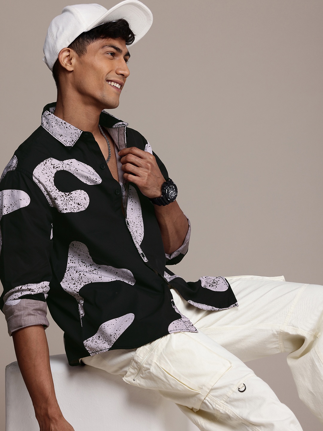 

WROGN Comfort Abstract Printed Pure Cotton Casual Shirt, Black