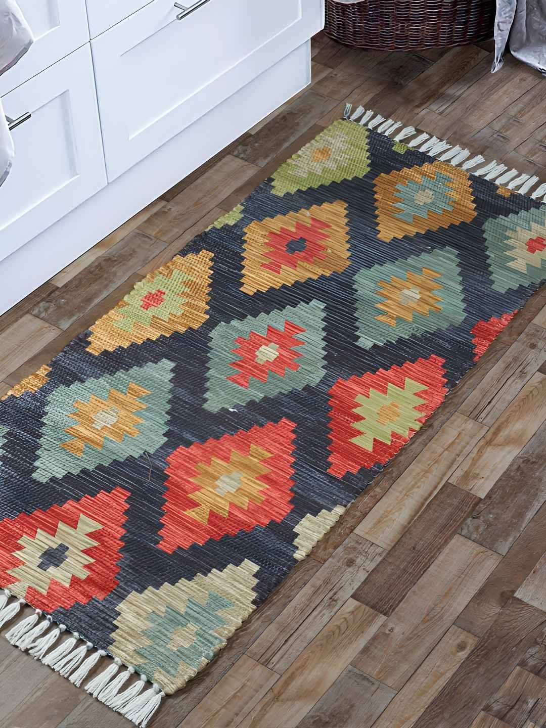 

HOMADORN Red & Green Geometric Printed Anti Skid Floor Mats