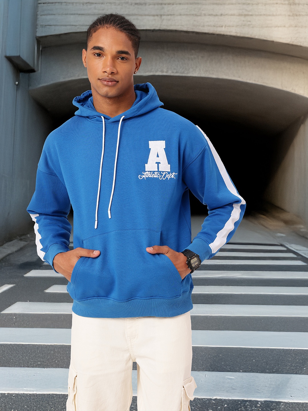 

Kook N Keech Sporty Touch Embroidered Hooded Relaxed Fit Sweatshirt, Blue