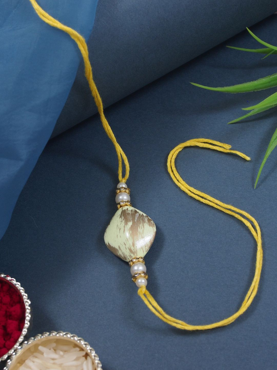 

I Jewels Stone-Studded Thread Rakhi With Roli Chawal And Greeting Card, Yellow