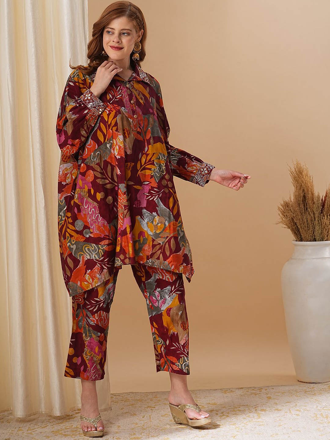 

FASHOR Floral Printed & Embroidered Kaftan With Palazzo, Maroon