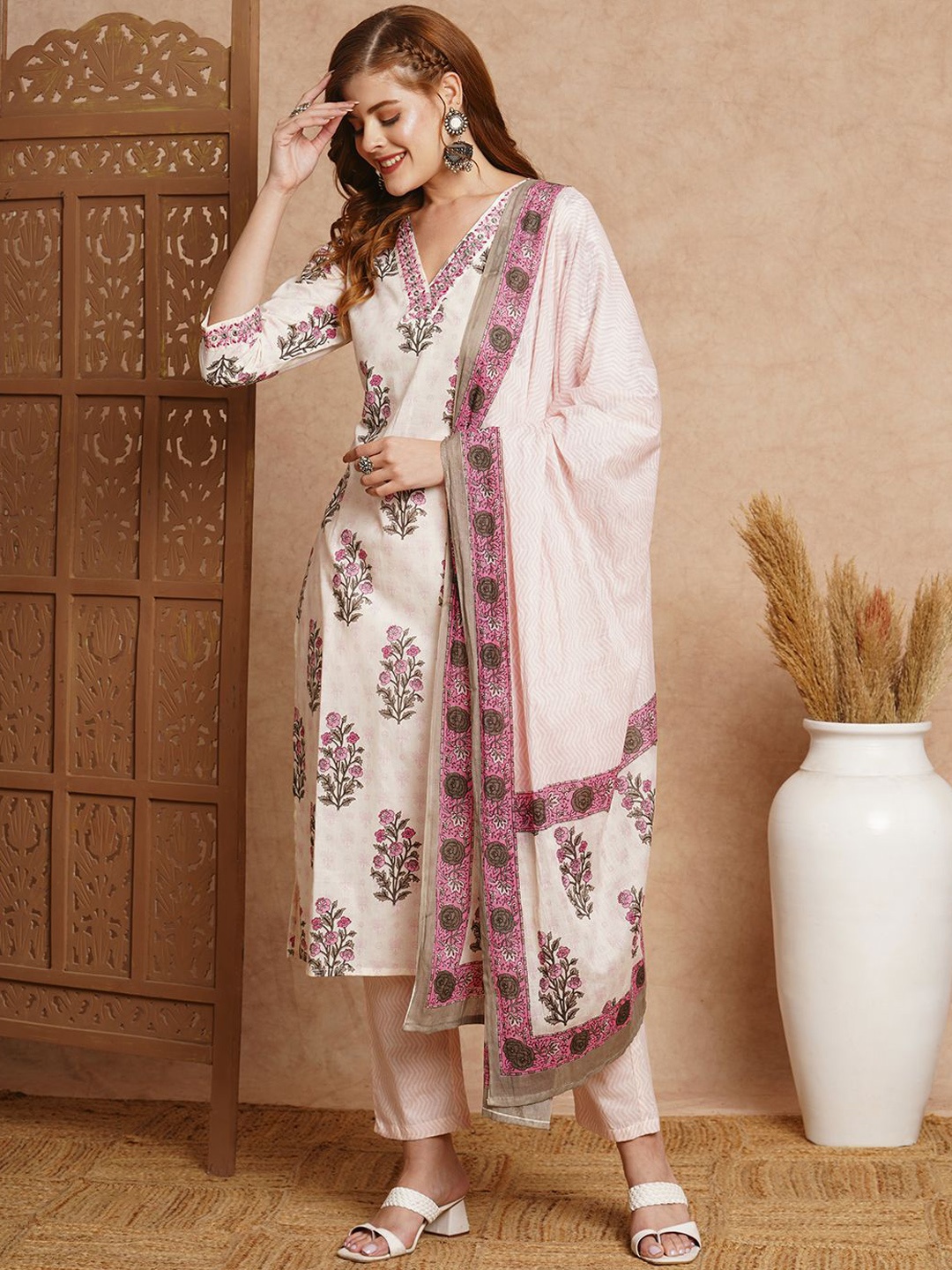 

FASHOR Floral Printed Thread Work Pure Cotton Straight Kurta With Trousers & Dupatta, Off white
