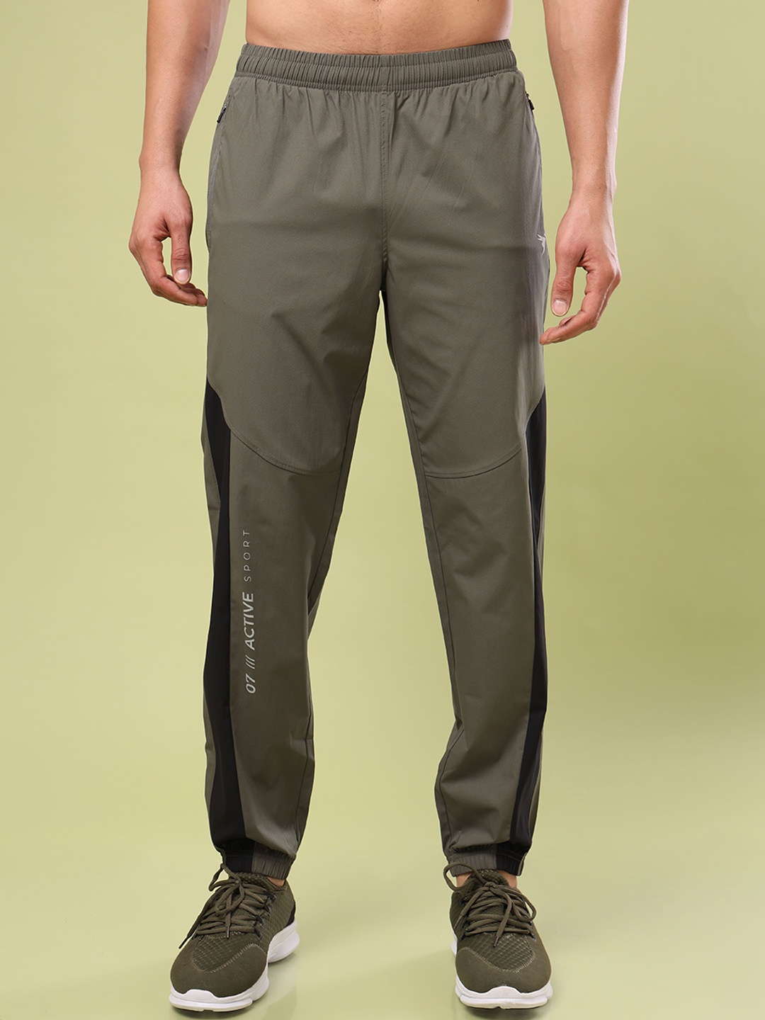 

Technosport Men Solid Slim Fit Sports Rapid-Dry Joggers, Green