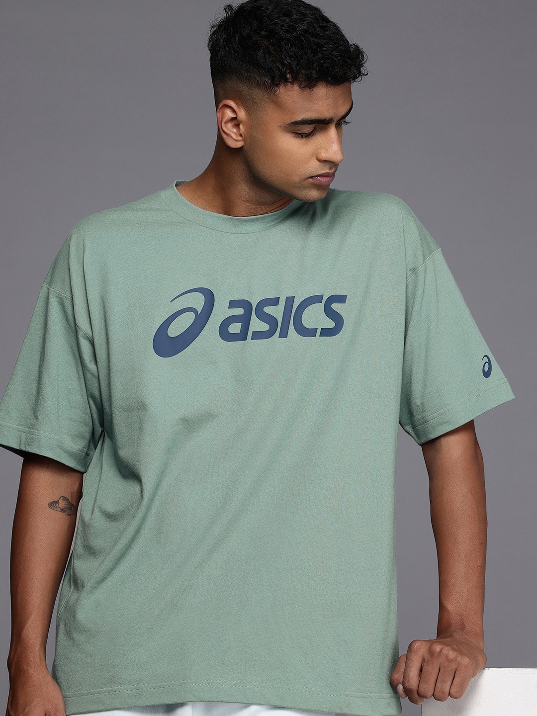 

ASICS Brand Logo Printed Drop-Shoulder Sleeves Relaxed Fit T-shirt, Green