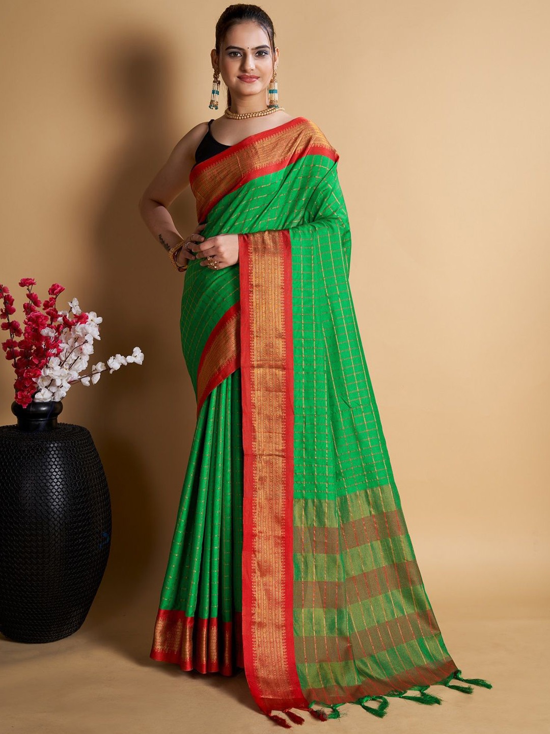 

ORUS Zari Woven Checked Uppada Saree, Green