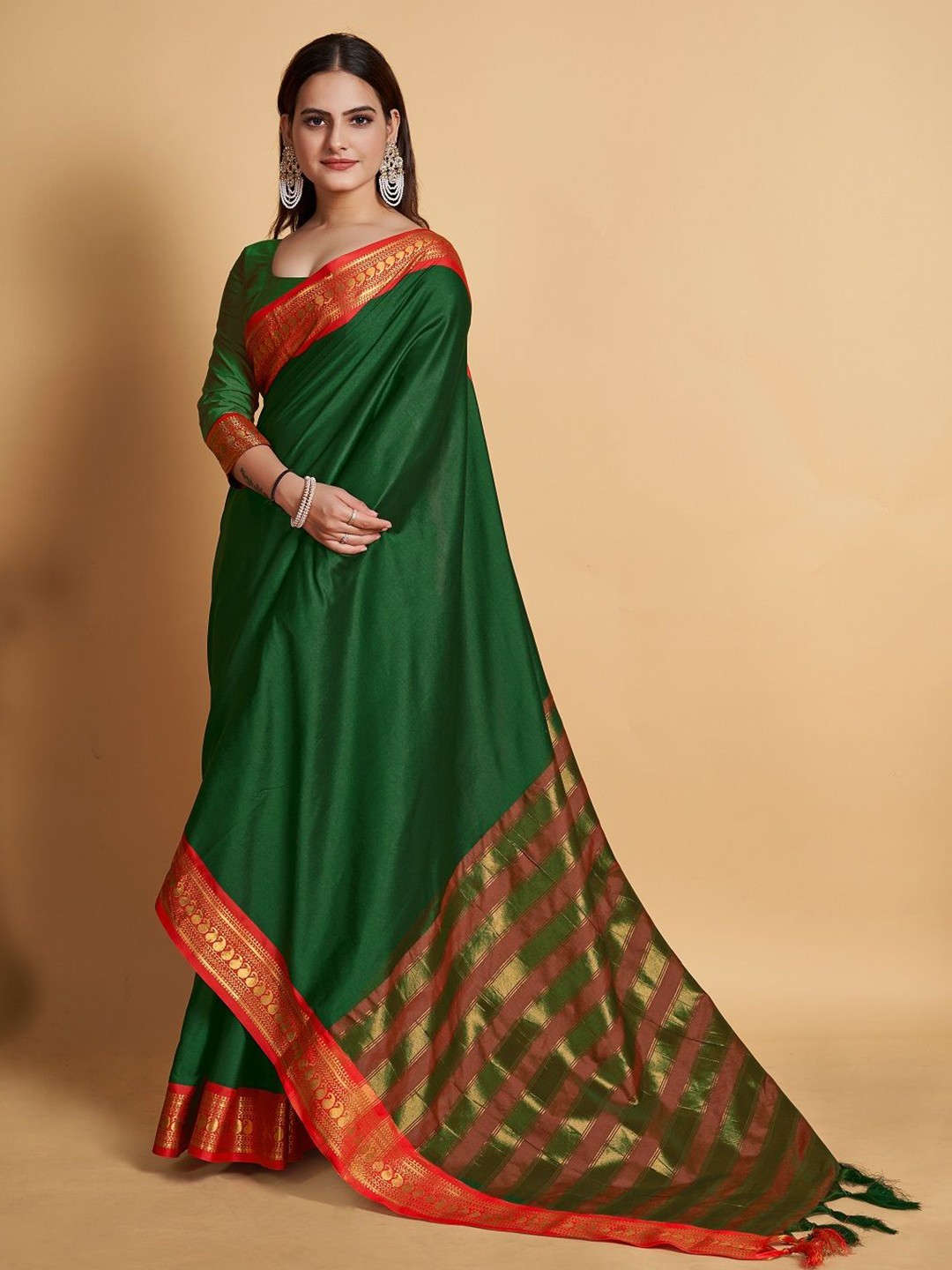 

ORUS Ethnic Motif Zari Woven Kanjeevaram Saree, Green