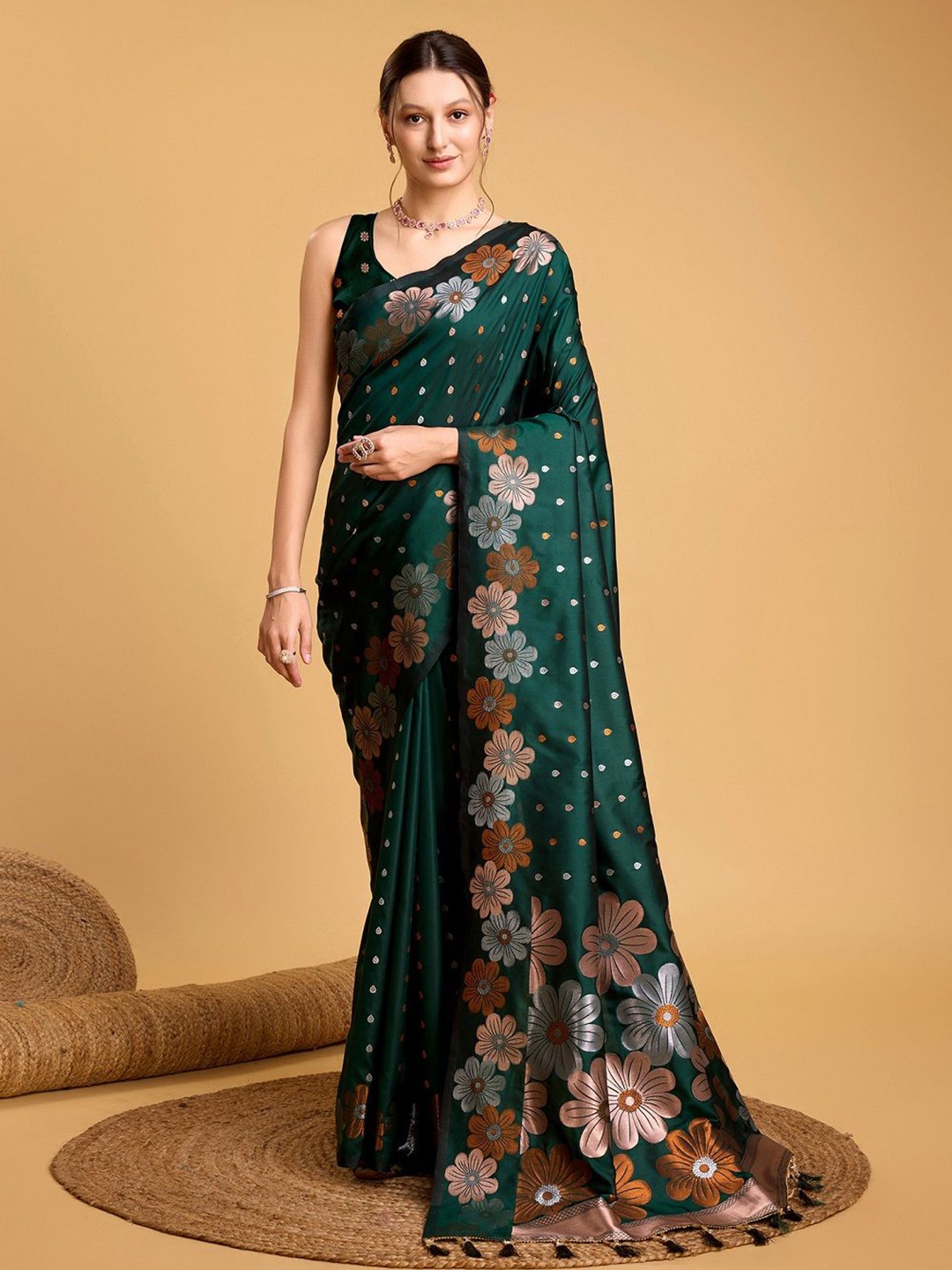 

ORUS Floral Woven Design Zari Banarasi Saree, Green